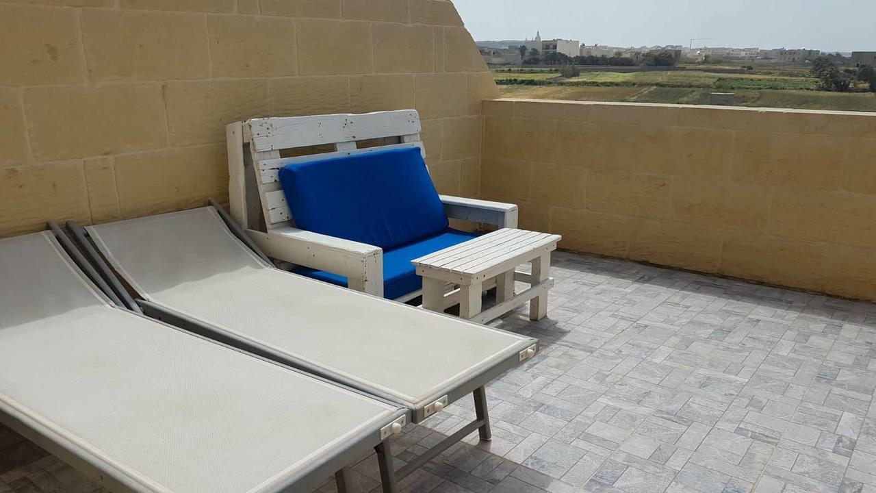 West B&B Għarb Exterior foto